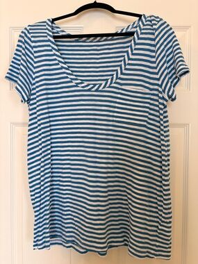 Nordstrom Caslon Blue & White Striped Scoop Neck Tee